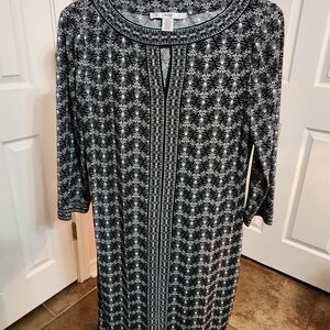 Elegant Black and White Long Sleeve Dress